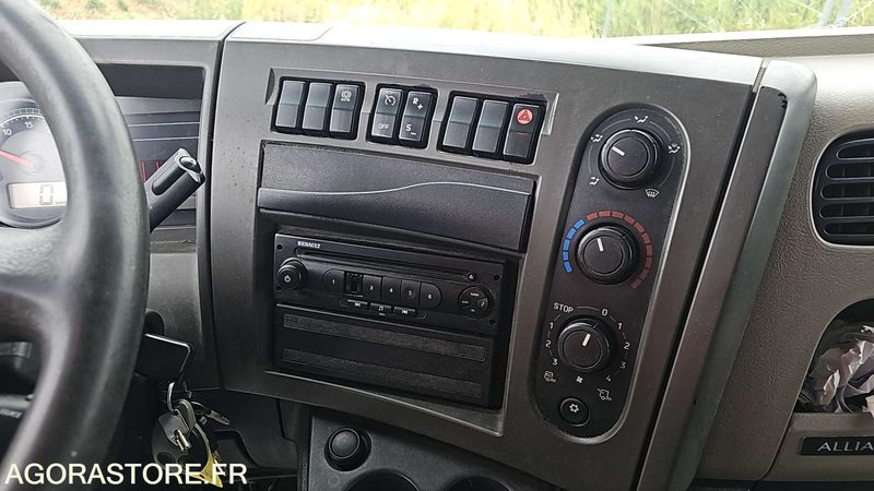 Camion PORTEUR BACHE RENAULT MIDLUM - EB264PG - 476000kms