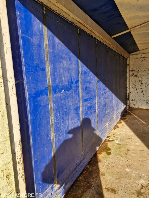 Camion Plateau tautliner bâche ampliroll