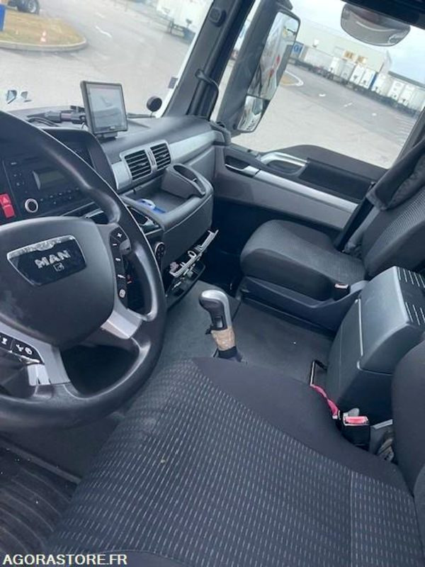 Camion Porteur MAN 400CV 19t Remorquant - 2012 - 950893 Kms