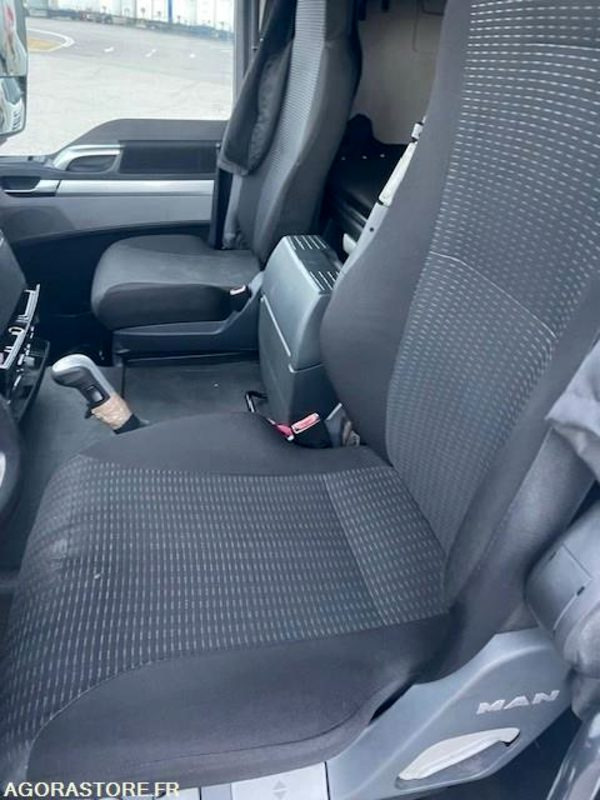 Camion Porteur MAN 400CV 19t Remorquant - 2012 - 950893 Kms