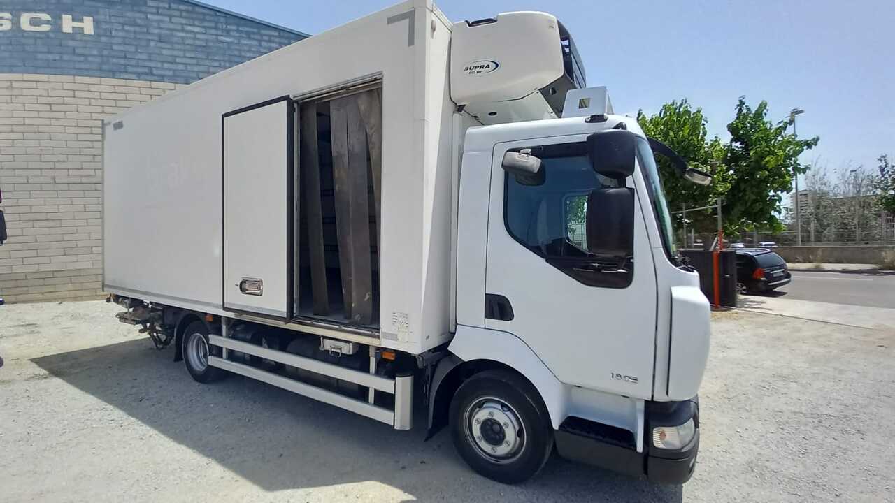 Camion frigorifique pour transport de la nourriture RENAULT MIDLUM 180.10: photos 13