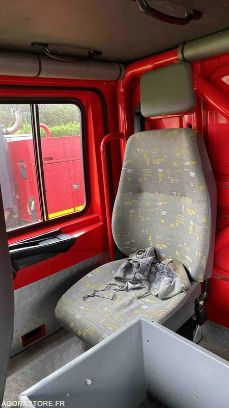 Camion RENAULT MIDLUM - 42841kms - 2004