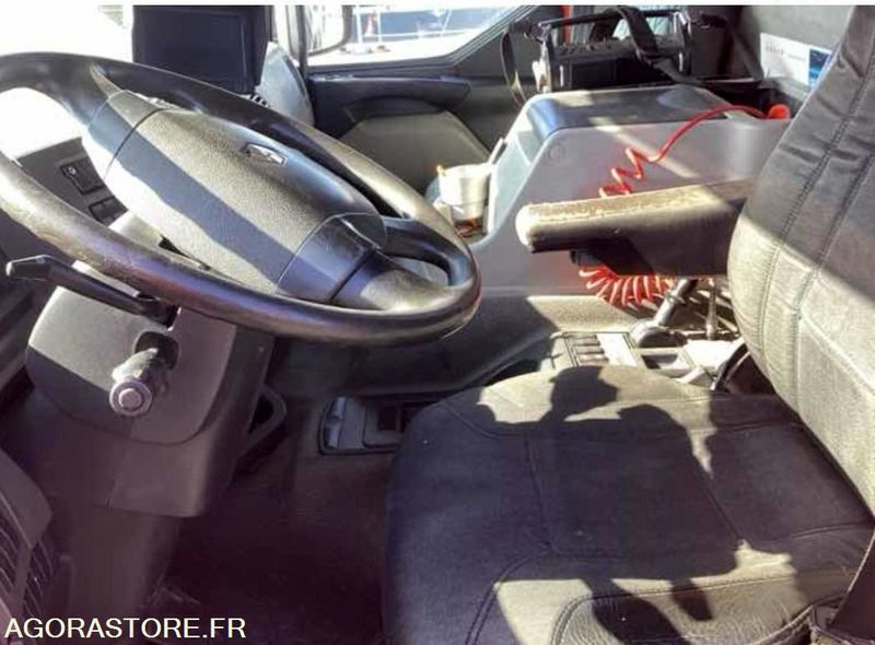 Camion Renault Kerax 430 DXI plateau grue 8X4-2012