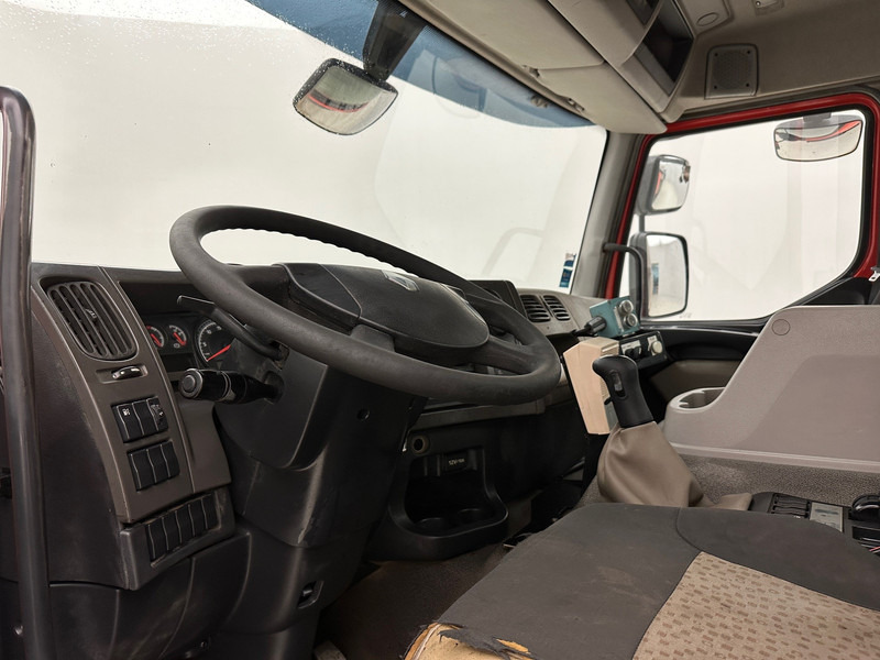 Camion benne Renault Kerax 450 DXi - 8x4: photos 8
