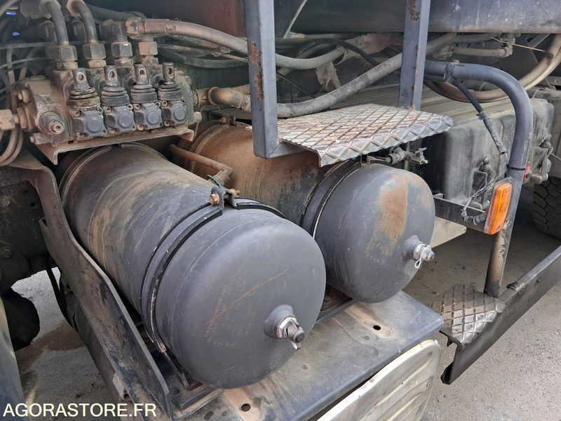 Camion Renault Kerax multi benne à chaine