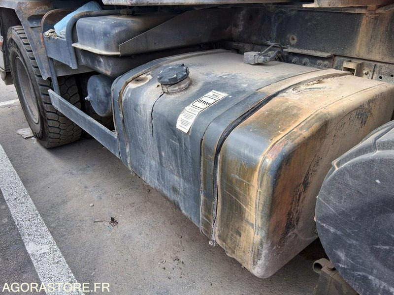 Camion Renault Kerax multi benne à chaine