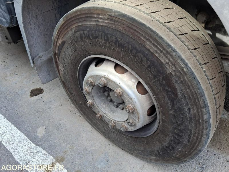 Camion Renault Kerax multi benne à chaine