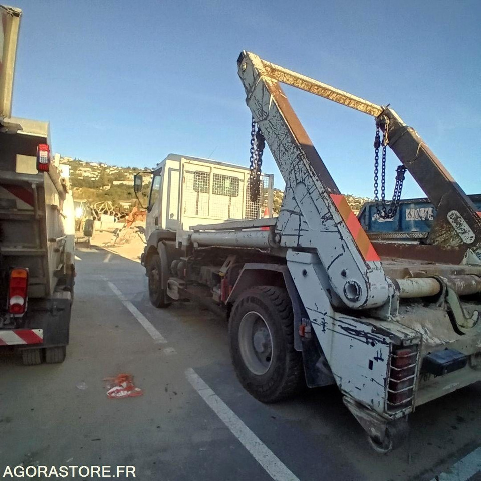 Camion Renault Kerax multi benne à chaine