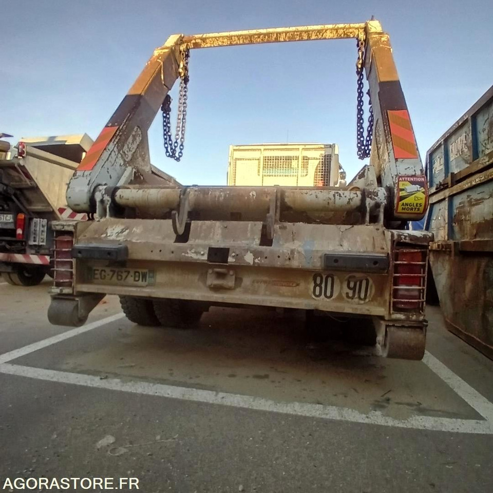 Camion Renault Kerax multi benne à chaine