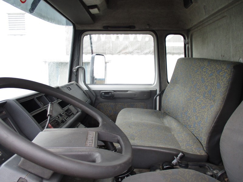 Camion citerne pour transport de carburant Renault Midliner S 180 , 4x2 , Belgium Fuel Truck , 7000 liters, 2 compartments: photos 10