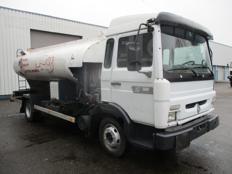 Camion citerne pour transport de carburant Renault Midliner S 180 , 4x2 , Belgium Fuel Truck , 7000 liters, 2 compartments: photos 4