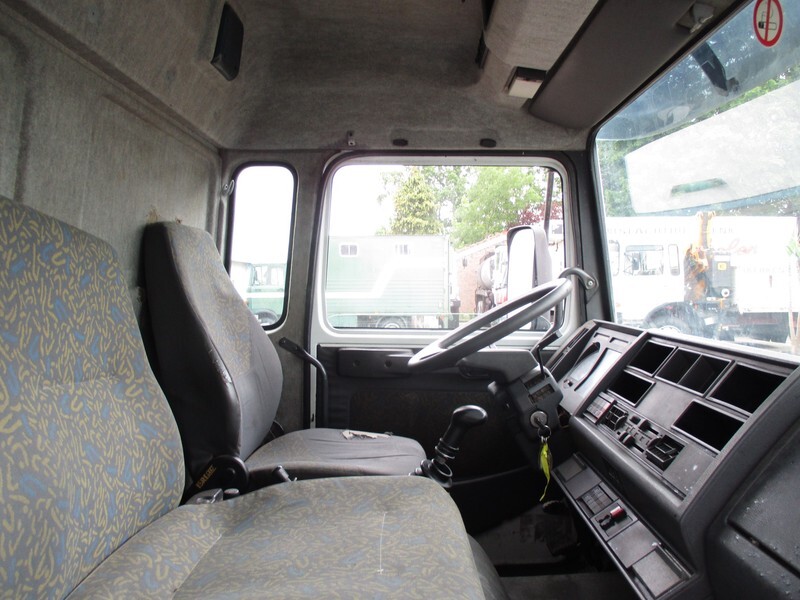 Camion citerne pour transport de carburant Renault Midliner S 180 , 4x2 , Belgium Fuel Truck , 7000 liters, 2 compartments: photos 11
