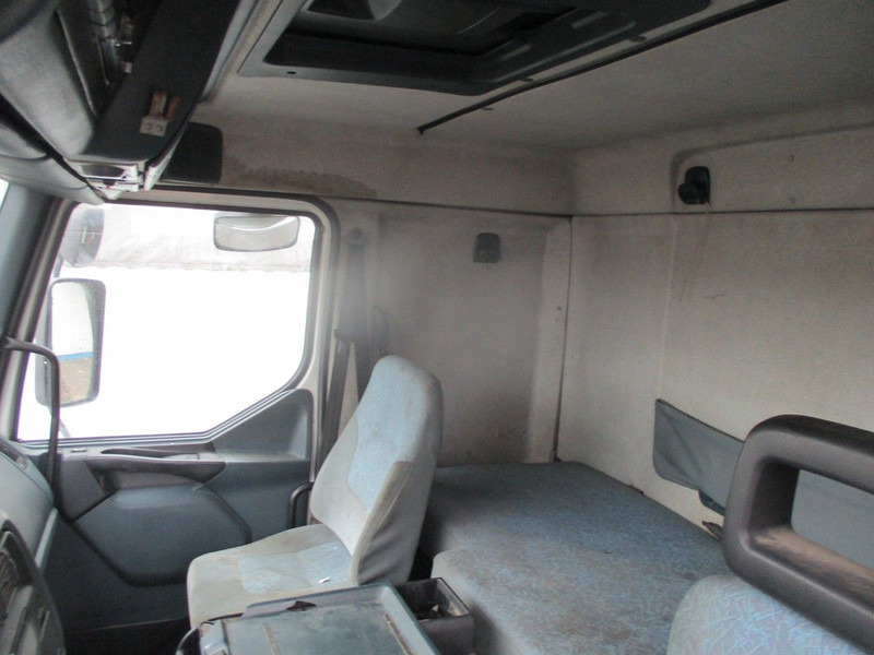 Châssis cabine Renault Premium 250 , Manual pump and gearbox , Euro 2: photos 10