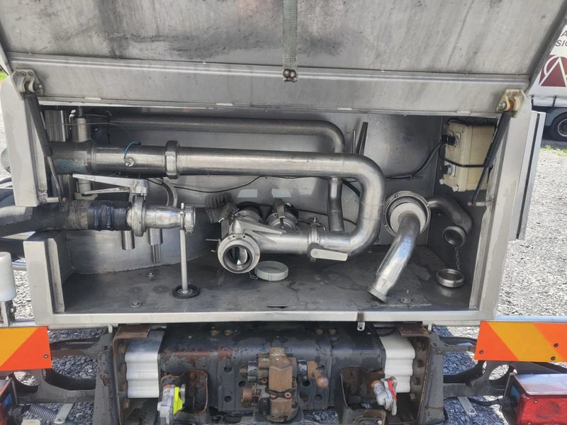 Camion citerne pour transport de lait Renault Premium 370 DXI - ENGINE REPLACED AND NEW TURBO - VOITH RETARDER - ETA 15000L: photos 14