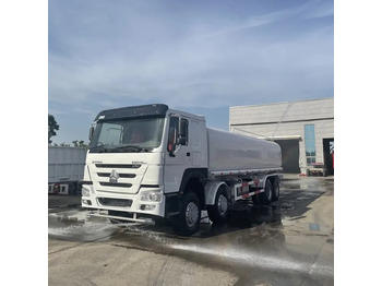 SINOTRUK 8x4 drive HOWO water sprinkler truck 30000 liters - Camion citerne: photos 5