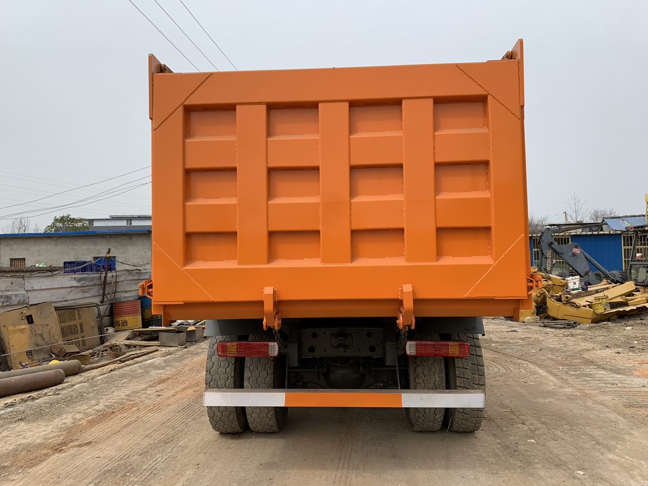 Camion benne pour transport de silo SINOTRUK Howo 371 Dump truck: photos 6