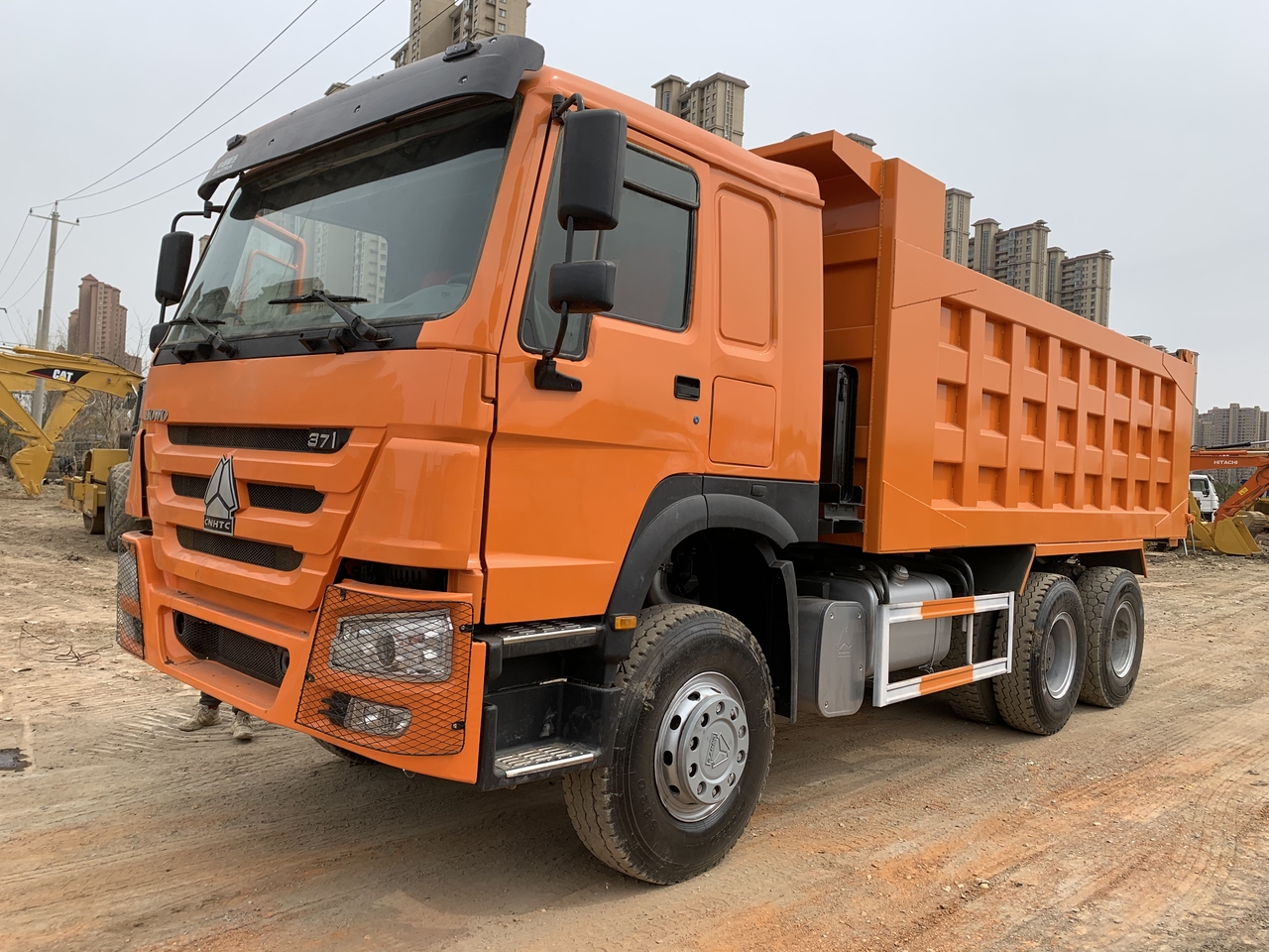Camion benne pour transport de silo SINOTRUK Howo 371 Dump truck: photos 2