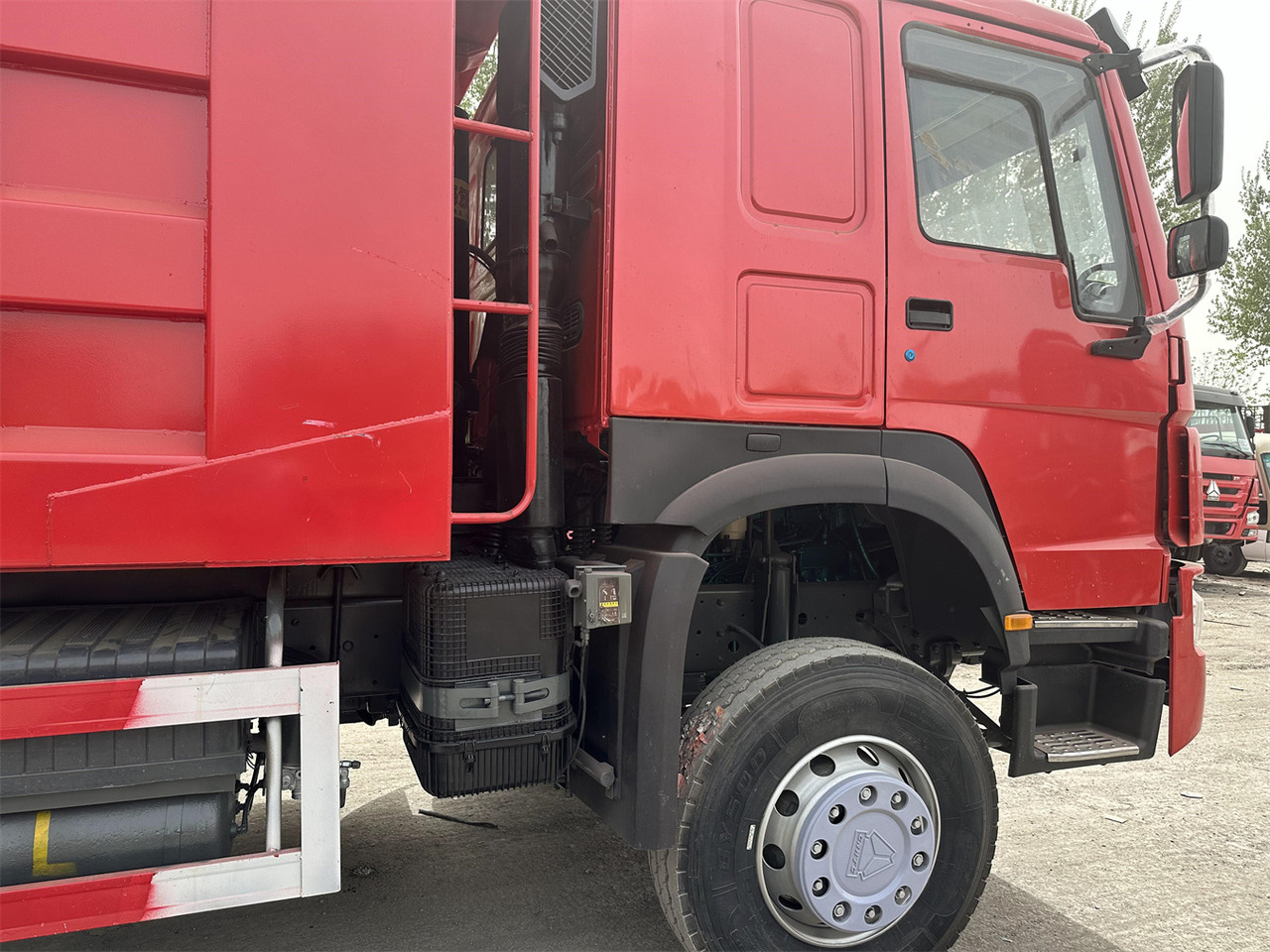 Camion benne pour transport de silo SINOTRUK Howo Dump truck 371: photos 8