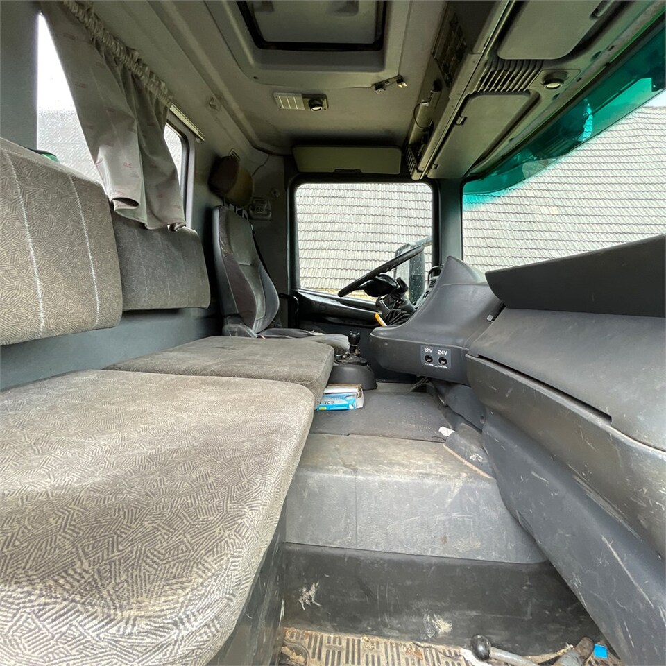 Camion plateau Scania 124G: photos 30