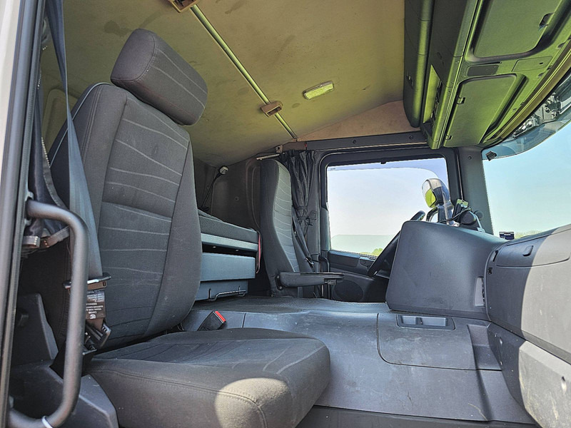 Camion porte-voitures Scania P410 truck transporter: photos 8