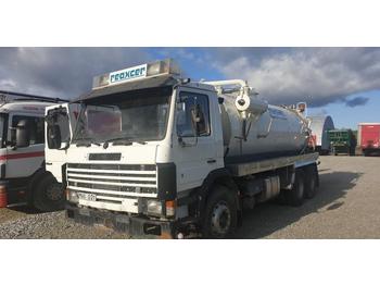 Camion pour le transport de boissons Scania P92: photos 1