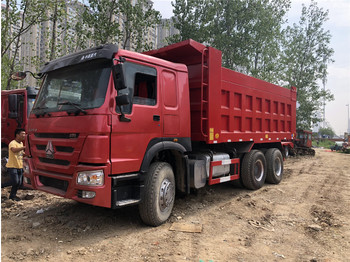 Camion benne pour transport de ciment Sinotruk Howo Dump truck: photos 1