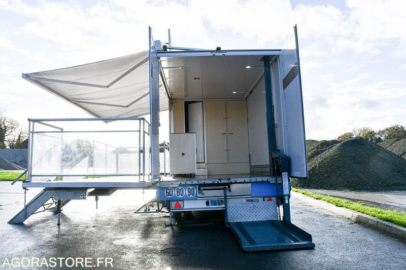 Camion VEHICULE EVENEMENTIEL - CAMION PODIUM IVECO DAILY 6000 kms 2018