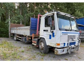 Camion plateau Volvo 320: photos 1