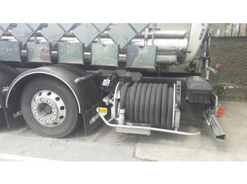 Camion citerne pour transport de produits chimiques Volvo FM12 450: photos 3