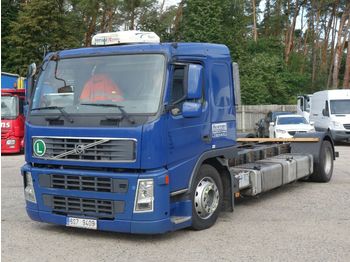 Camion porte-voitures Volvo FM13 440 Chassis fur Autotransporter: photos 1
