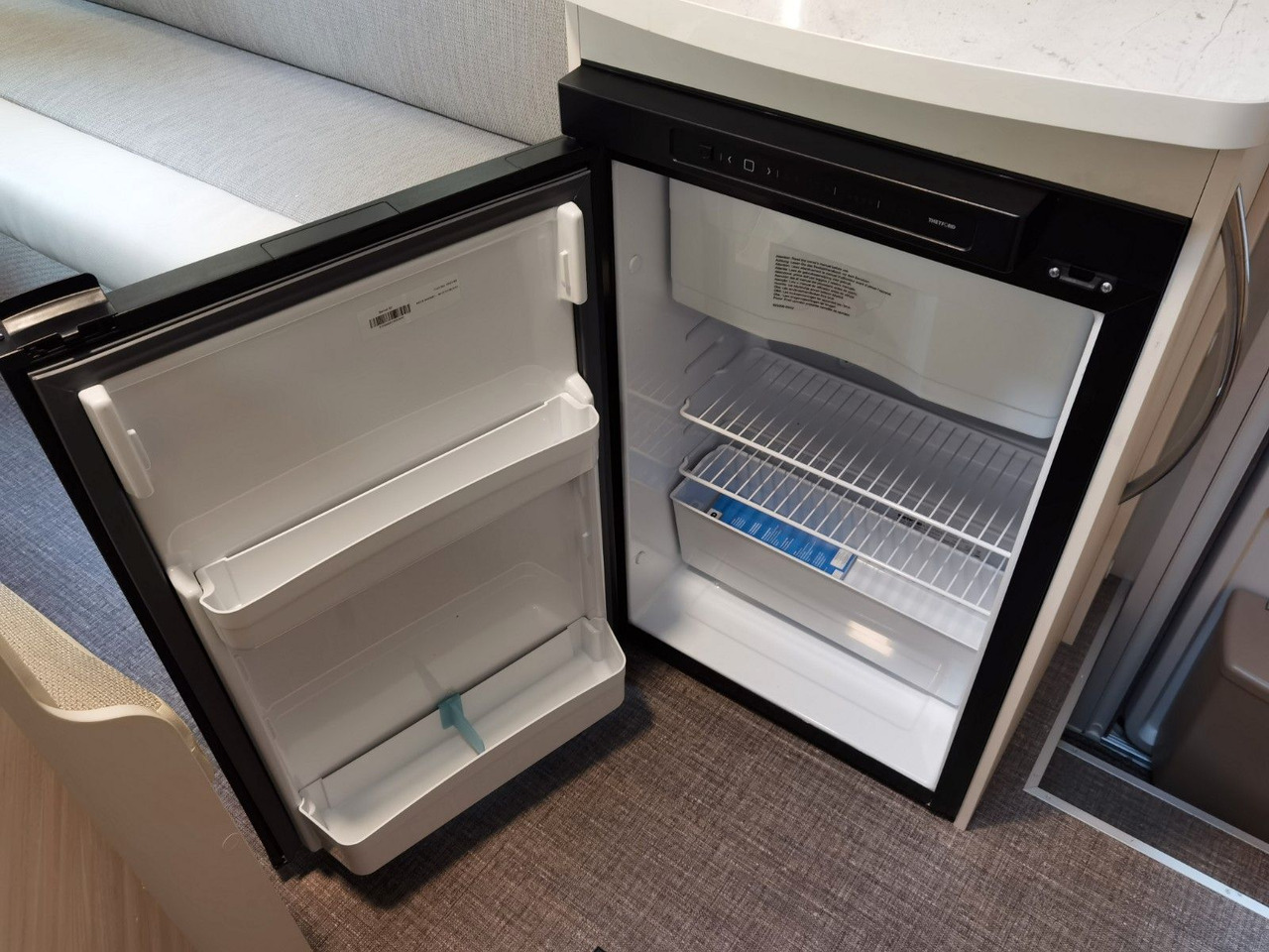 Camping-car capucine Eura Mobil ACTIVA ONE 630 LS / -2025- / 140PS / RAUMWUNDER