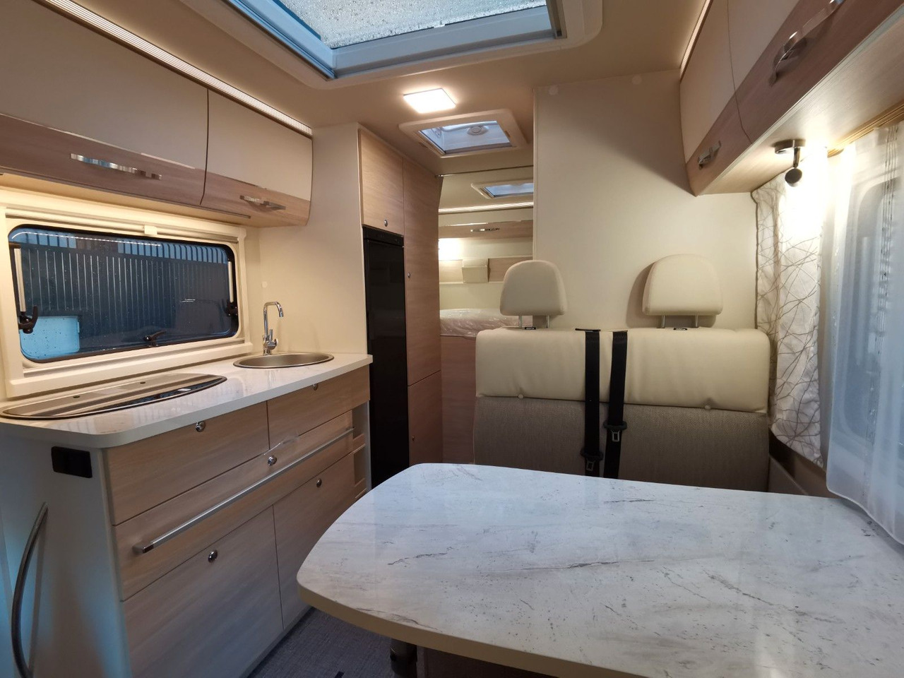 Camping-car capucine Eura Mobil ACTIVA ONE 690 HB / 180PS-9G AUTOMATIK -40H MAXI