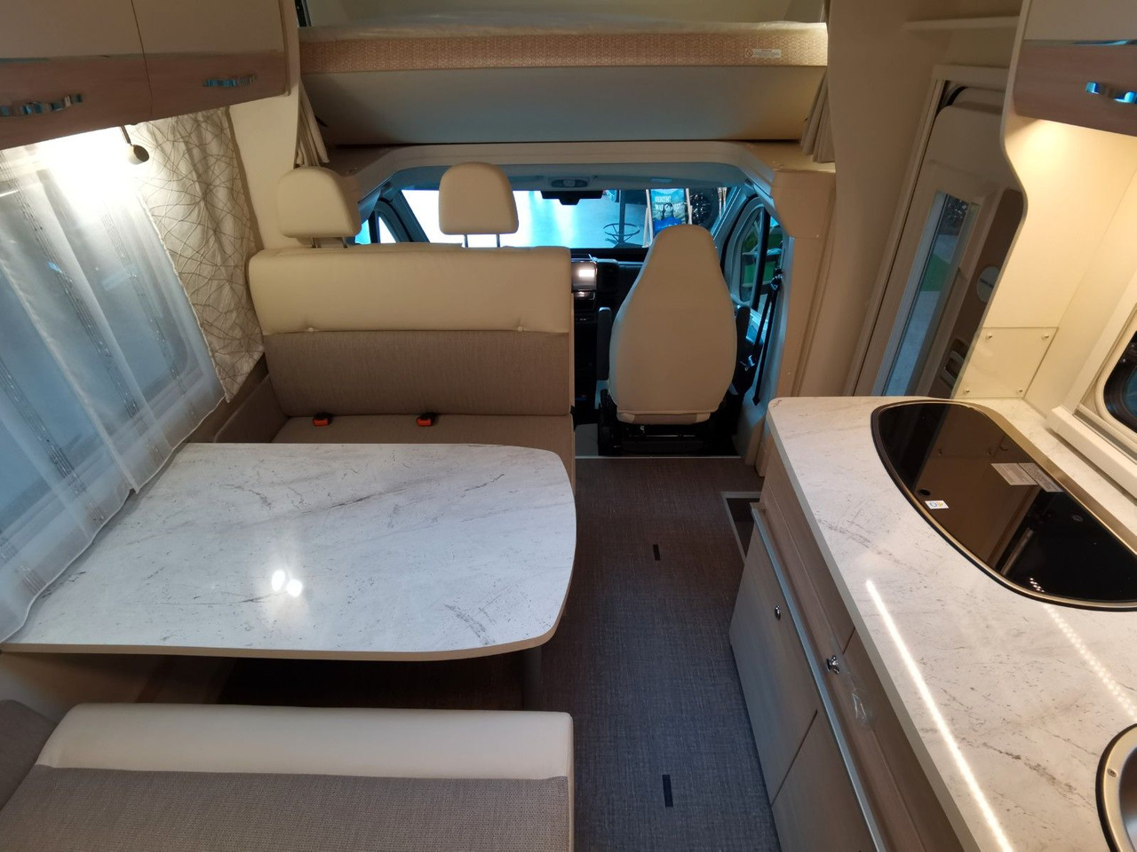 Camping-car capucine Eura Mobil ACTIVA ONE 690 HB / 180PS-9G AUTOMATIK -40H MAXI