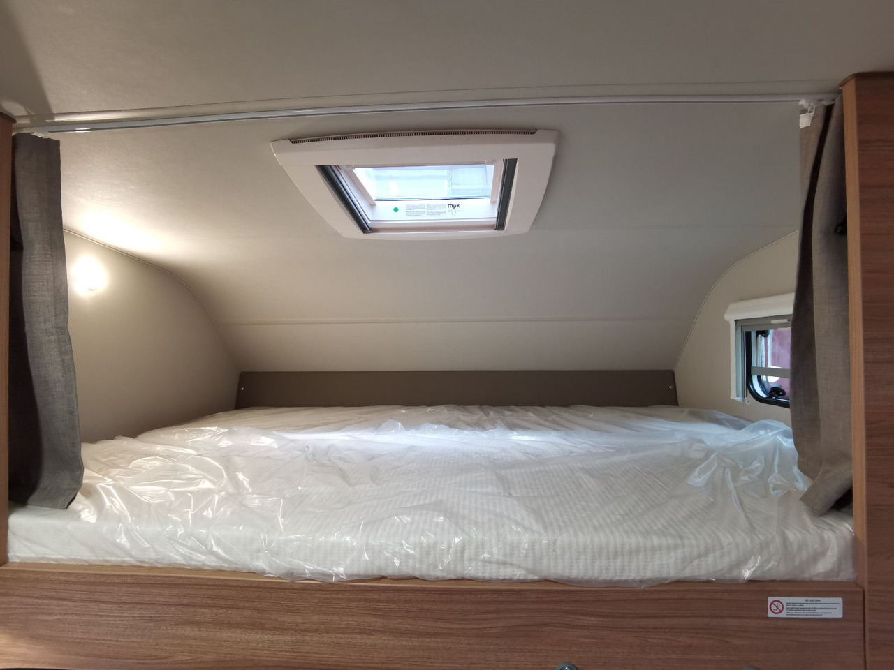 Camping-car capucine Weinsberg CARAHOME 550 MG /- 2025 - / 140 PS / NUR 5.97M