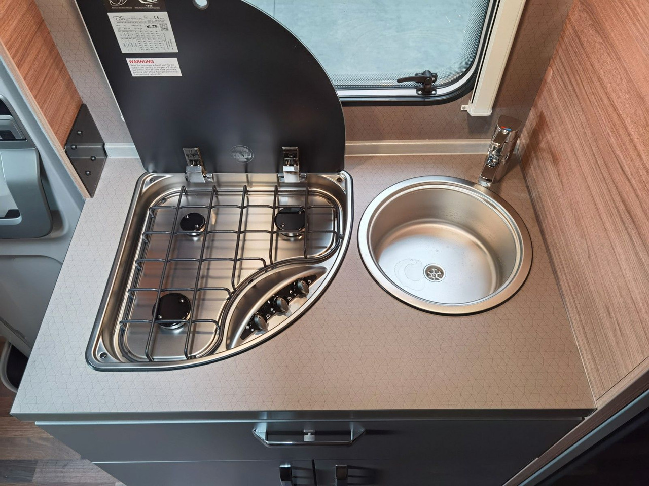 Camping-car capucine Weinsberg CARAHOME 600 DKG / 140PS / ETAGENBETTEN / 5xPERS