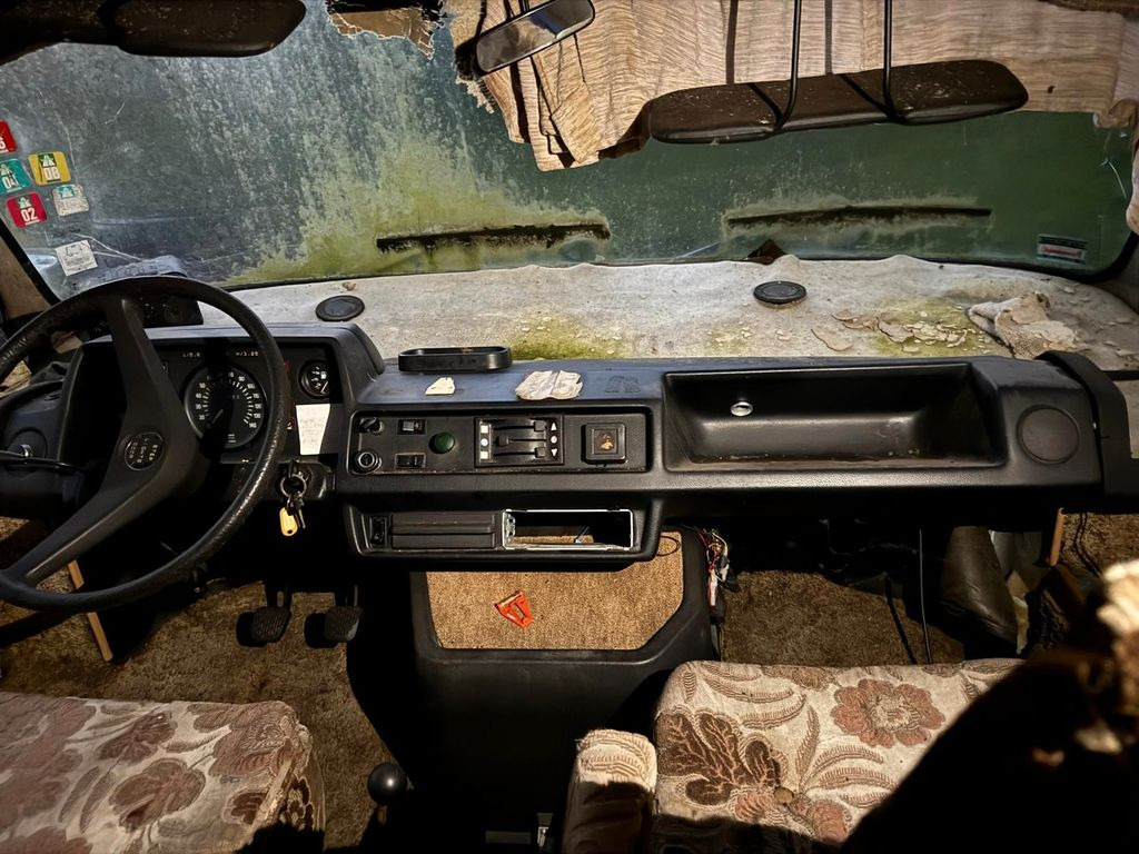 Camping-car intégral Mercedes-Benz Hymermobil 601 D 28