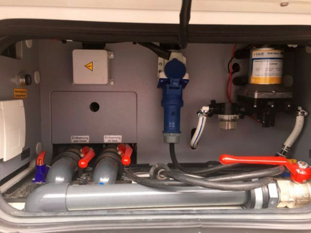 Camping-car intégral Niesmann + Bischoff Flair 880 BE