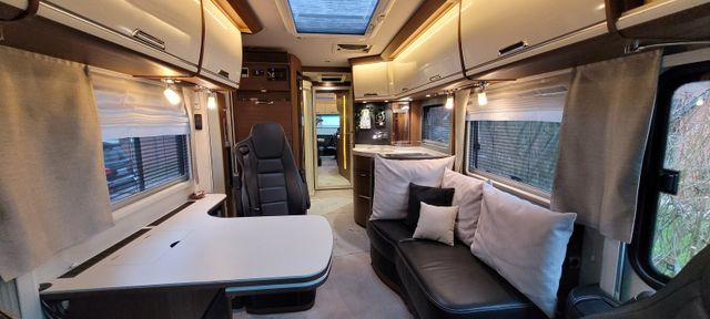 Camping-car intégral Niesmann + Bischoff Flair 880 BE