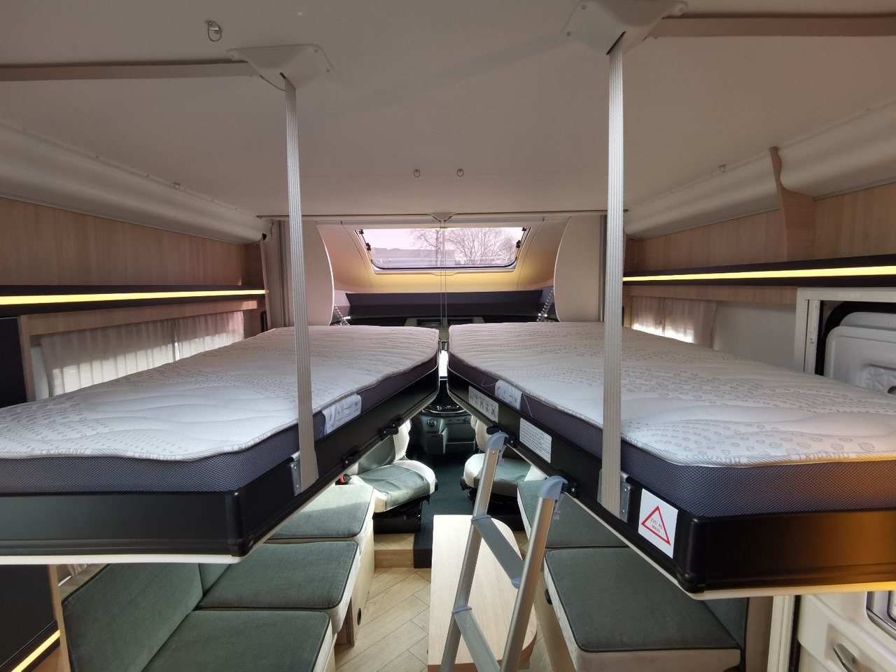 Camping-car profilé Chausson 630 TITANIUM / MODELL 2026 / EINZELHUBBETTEN