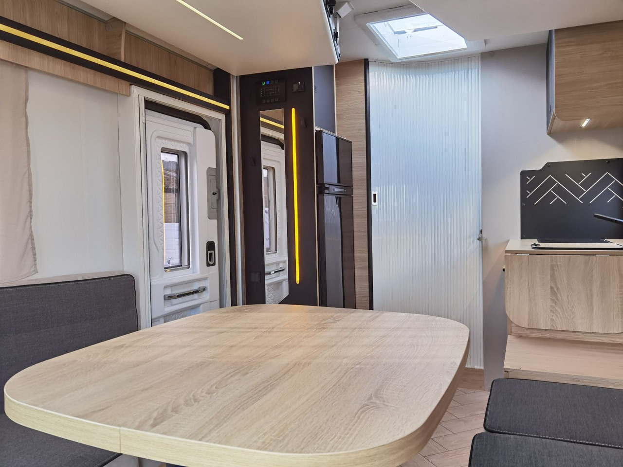 Camping-car profilé Chausson 630 TITANIUM / MODELL 2026 / EINZELHUBBETTEN
