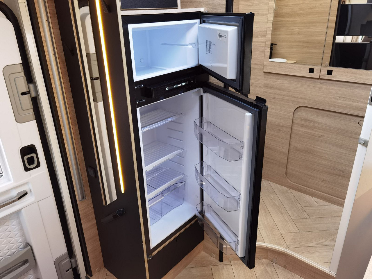 Camping-car profilé Chausson 630 TITANIUM / MODELL 2026 / EINZELHUBBETTEN