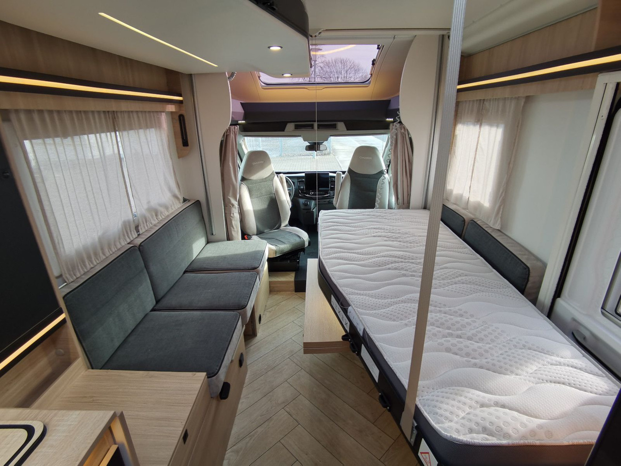 Camping-car profilé Chausson 630 TITANIUM / MODELL 2026 / EINZELHUBBETTEN