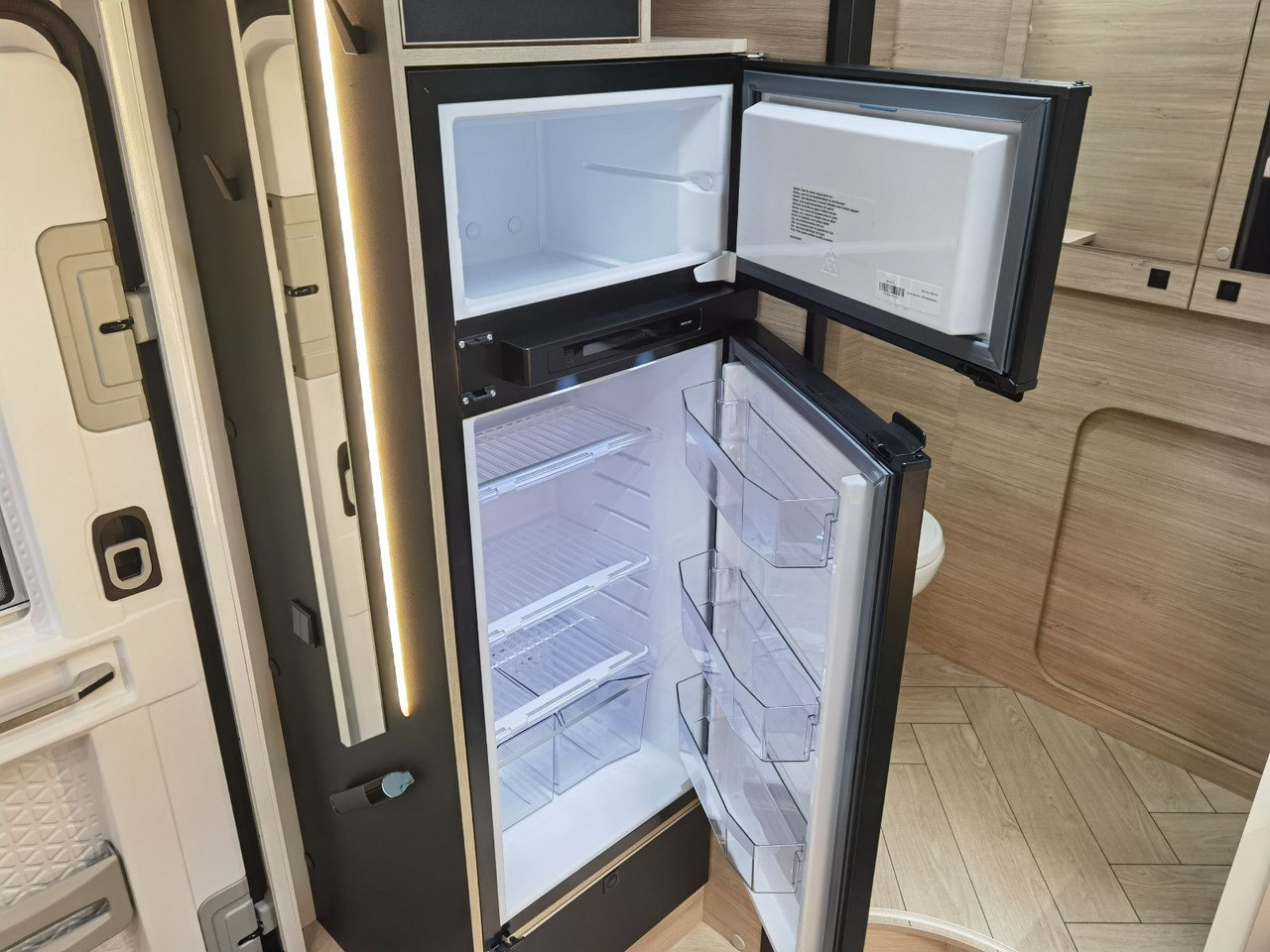 Camping-car profilé Chausson 640 TITANIUM / -2026- / 165PS-8G. / XXL- HUBBETT