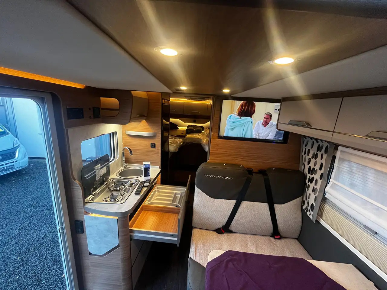 Camping-car profilé Knaus VAN WAVE 640 MEG VANSATION