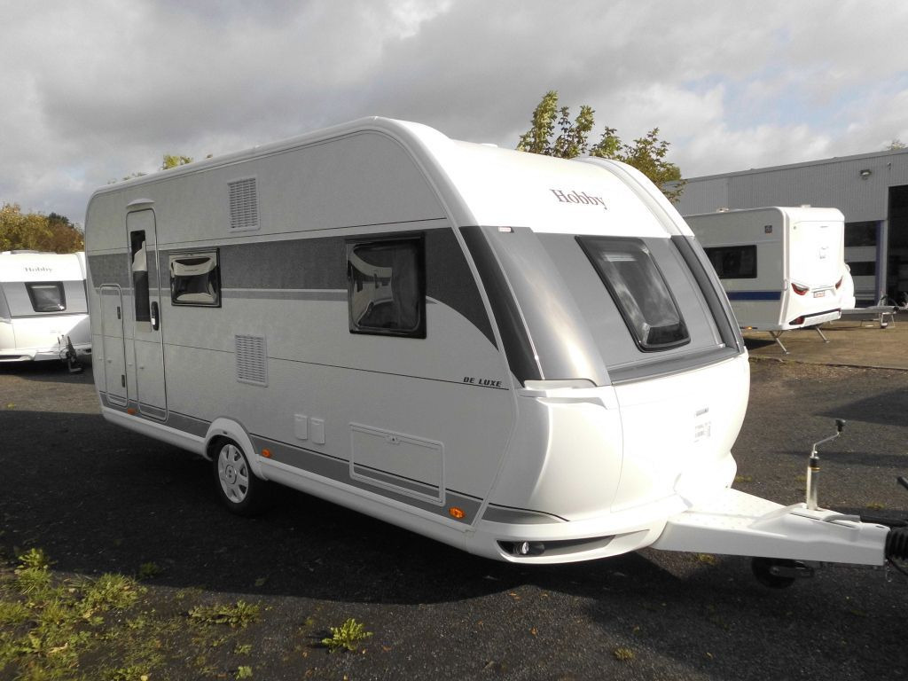Caravane Hobby De Luxe 490 KMF 2026 GARAGE AUTARK 1800kg.+++