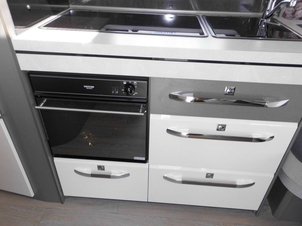 Caravane Hobby Excellent 495 WFB Mover, Autark,Combi6E Backofen