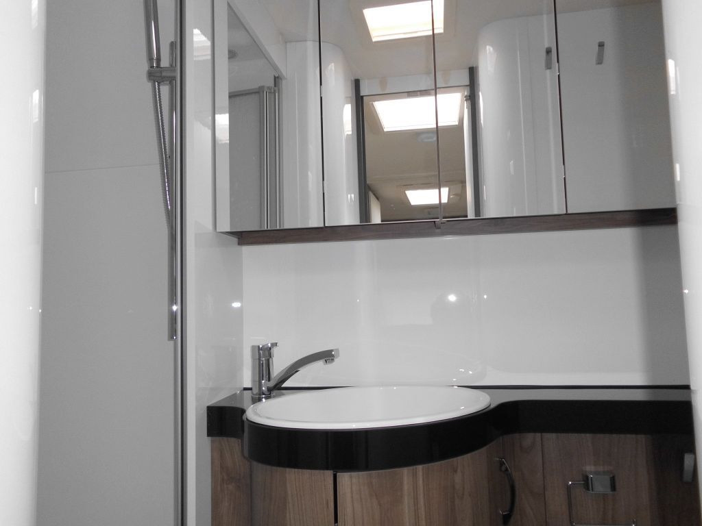 Caravane Hobby Excellent Edition 540 WLU 2026 2000kg.,