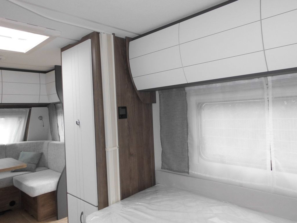 Caravane Hobby Excellent Edition 540 WLU 2026 2000kg.,