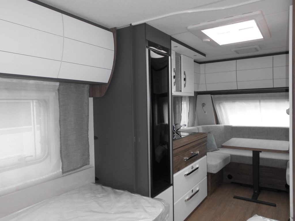 Caravane Hobby Excellent Edition 540 WLU 2026 2000kg.,