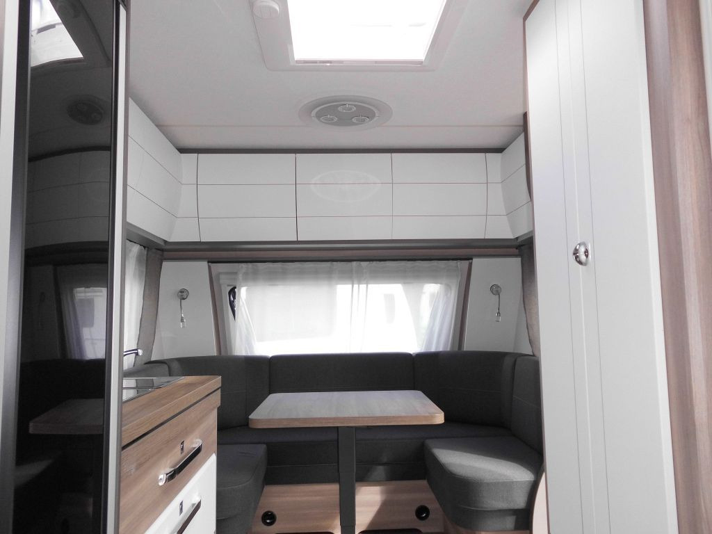 Caravane Hobby Excellent Edition 540 WLU PICO AUTARK 2000kg.